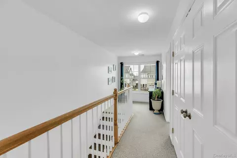 Entry Way - 123 Jackie Ct, Patchogue, NY 11772 photo 6 of 6