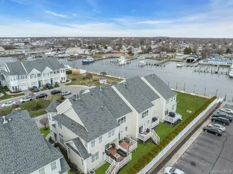 View/Area - 123 Jackie Ct, Patchogue, NY 11772 photo 3 of 5