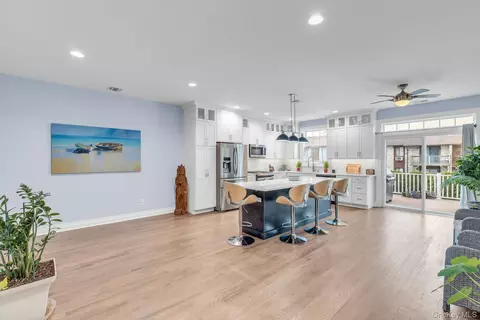 Kitchen - 123 Jackie Ct, Patchogue, NY 11772 photo 1 of 4