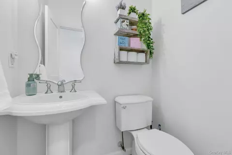 Other - 123 Jackie Ct, Patchogue, NY 11772 photo 5 of 7