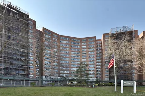 61-20 Grand Central Pkwy #A1204, Forest Hills, NY 11375