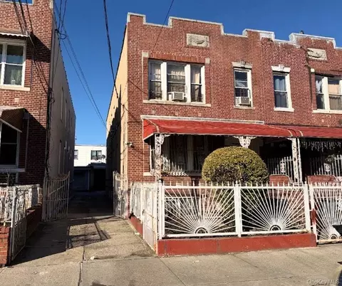 3714 102nd St, New York, NY 11368