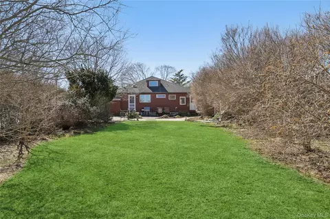 Exterior - 20 Mitchell Rd, Westhampton Beach, NY 11978 photo 6 of 7