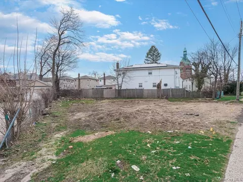 43 Peninsula Blvd, Hempstead, NY 11550 photo 10