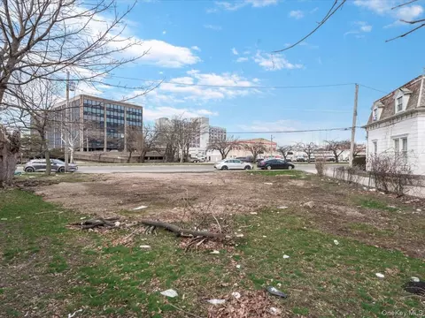 43 Peninsula Blvd, Hempstead, NY 11550 photo 11