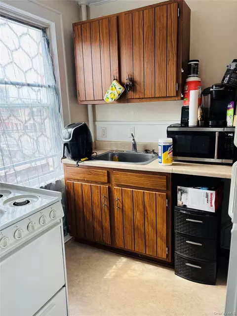 Kitchen - 1206 Main St, Peekskill, NY 10566 photo 3 of 10