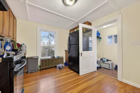 Entry Way - 1206 Main St, Peekskill, NY 10566 photo 3 of 7