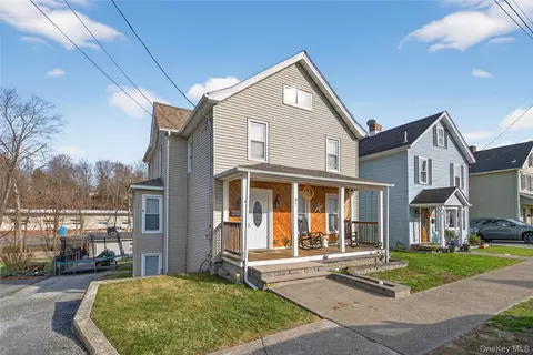 97 Valley Ave, Montgomery, NY 12549