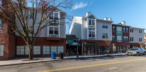 50 N Broadway #17, Orangetown, NY 10960