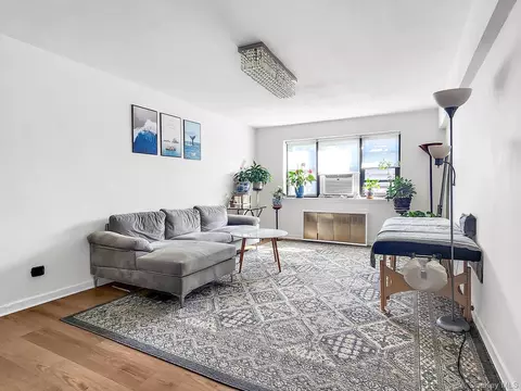 29-10 137th St #2A, New York, NY 11354