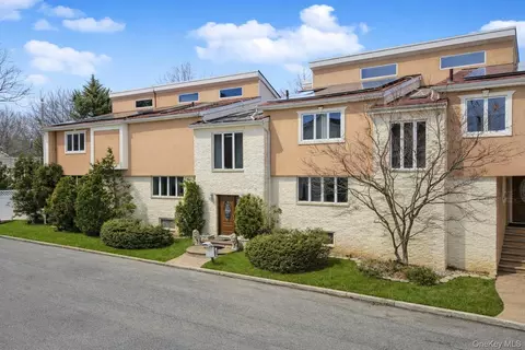 201 Arbutus Ave, Staten Island, NY 10312