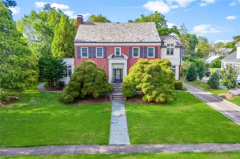 80 Forest Ave, New Rochelle, NY 10804
