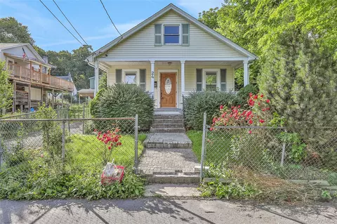 24 Duncan St, Beacon, NY 12508