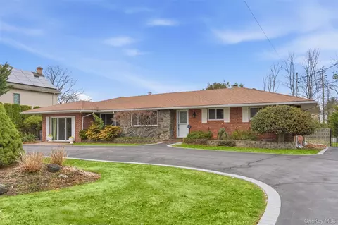 137 Burr Rd, East Northport, NY 11731