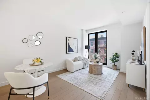 500 W 45th St #307, New York, NY 10036