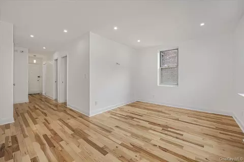 35-21 79th St #2H, New York, NY 11372