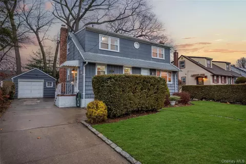 133 Judith Ln, Valley Stream, NY 11580