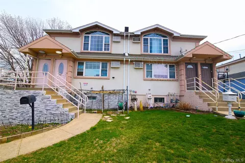 162-21 102nd St, Howard Beach, NY 11414