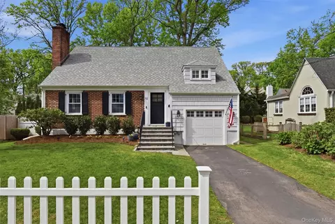 32 Kingsbury Rd, New Rochelle, NY 10804