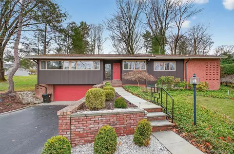 6 Yates Blvd, Poughkeepsie, NY 12601