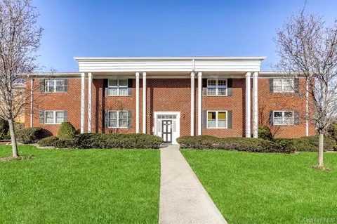 104 Bon Aire Cir W #8L, Ramapo, NY 10901