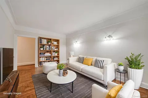 43-33 46th St #A6, New York, NY 11104