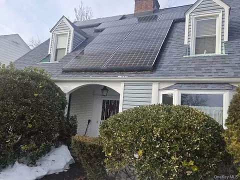 71 Angevine Ave, Hempstead, NY 11550