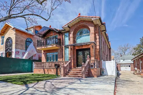147-25 18th Ave, New York, NY 11357