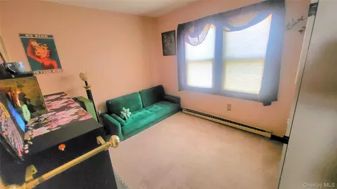 Bedroom - 98 Sutton Park Rd, Poughkeepsie, NY 12603 photo 2 of 3