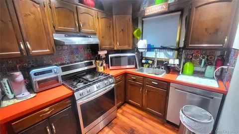 Other - 98 Sutton Park Rd, Poughkeepsie, NY 12603 photo 2 of 7