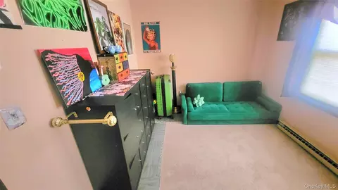 Bedroom - 98 Sutton Park Rd, Poughkeepsie, NY 12603 photo 1 of 3