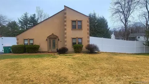 Exterior - 98 Sutton Park Rd, Poughkeepsie, NY 12603 photo 2 of 11