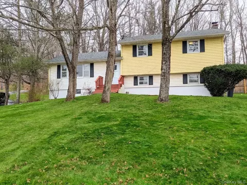 22 Prospect St, Staatsburg, NY 12580
