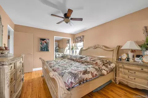 Bedroom - 138-10 11 Ave, Malba, NY 11357 photo 2 of 4