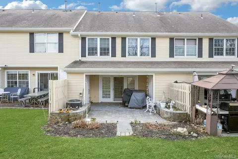 Exterior - 67 Winchester Ave, Peekskill, NY 10566 photo 3 of 5