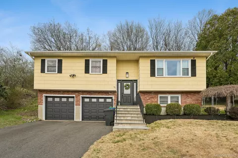 29 Adams Dr, Stony Point, NY 10980