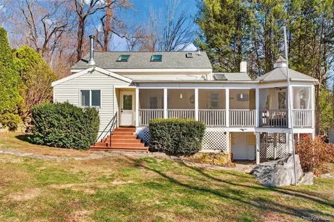 255 Haviland Dr, Patterson, NY 12563