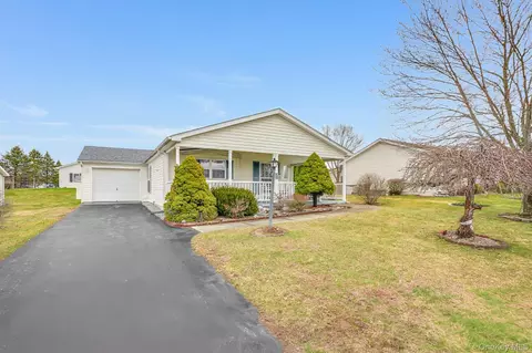 103 Vero Dr, Poughkeepsie, NY 12603