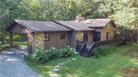 15 Deer Meadow Rd, White Lake, NY 12786