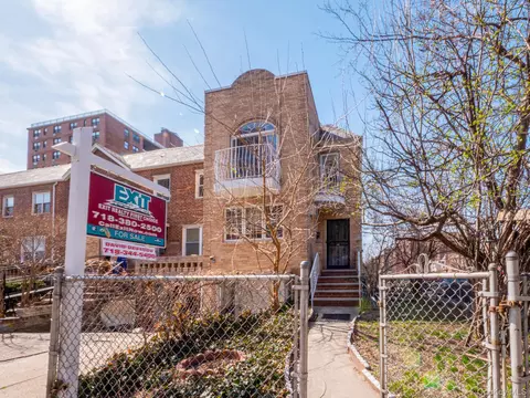 98-25 67th Ave, New York, NY 11374