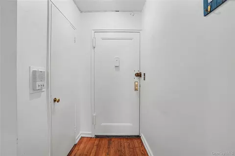 Entry Way - 29 Abeel St #3A, Yonkers, NY 10705 photo 2 of 3