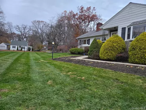 38 Noel Dr, Newburgh, NY 12550