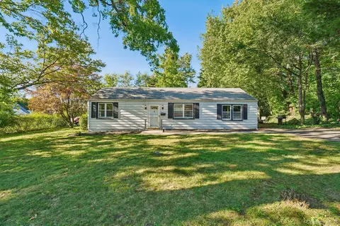 2 St Anthony Ave, Clarkstown, NY 10954