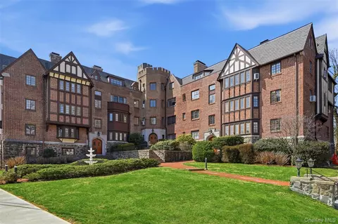 6 Davis Ave #C-22, Rye, NY 10580