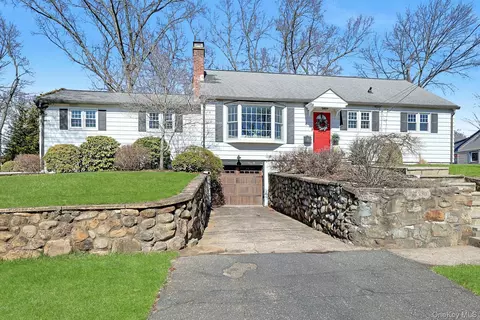 4 Ward St, Ramapo, NY 10901