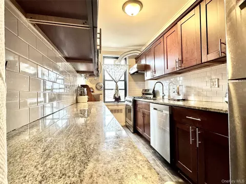 Kitchen - 150-25 72nd Rd #4C, Flushing, NY 11367 photo 1 of 2