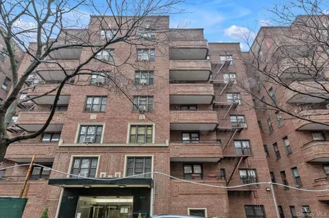 123-35 82nd Rd #5C, Kew Gardens, NY 11415