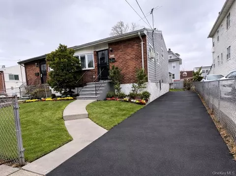 6931 Almeda Ave, New York, NY 11692