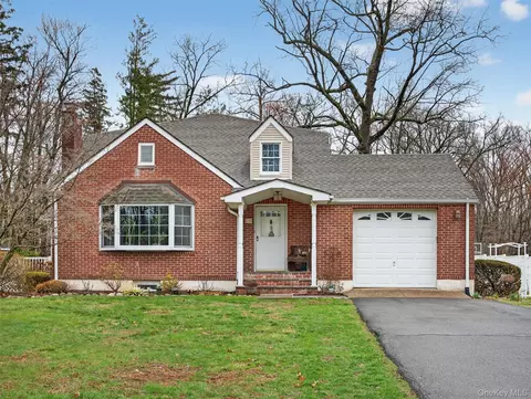 43 Shady Ln, Clarkstown, NY 10954