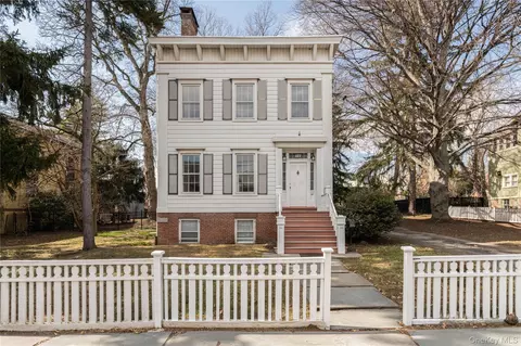 177 Grand St, Newburgh, NY 12550